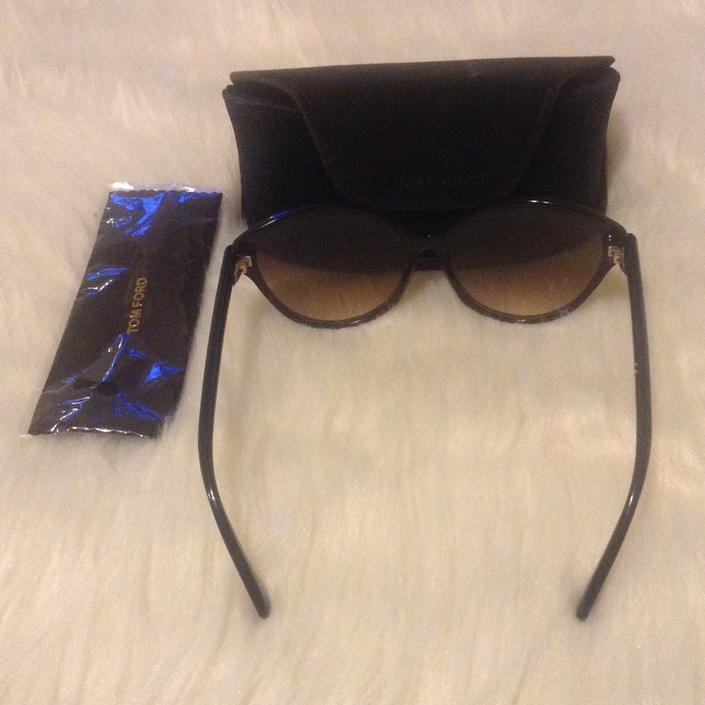 Tom Ford Sunglasses - Picture 3 of 8